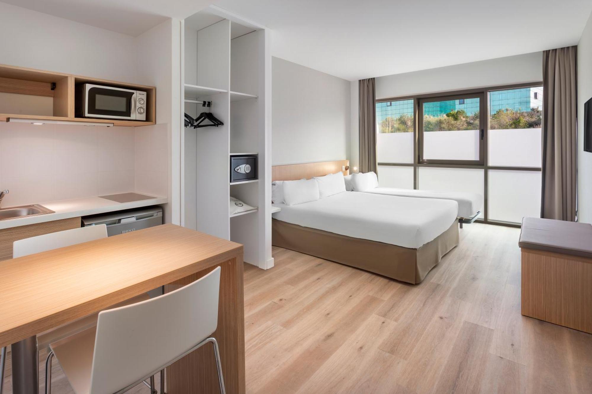 B&B Hotel Barcelona Sant Cugat Sant Cugat del Vallès Εξωτερικό φωτογραφία